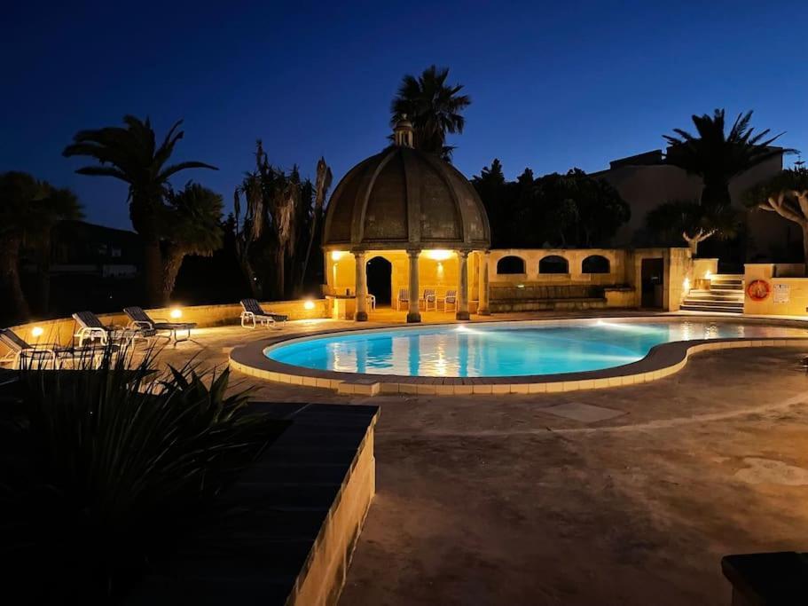 Luxury Surrounded With Nature & Farm Animals Alpacas Etc *