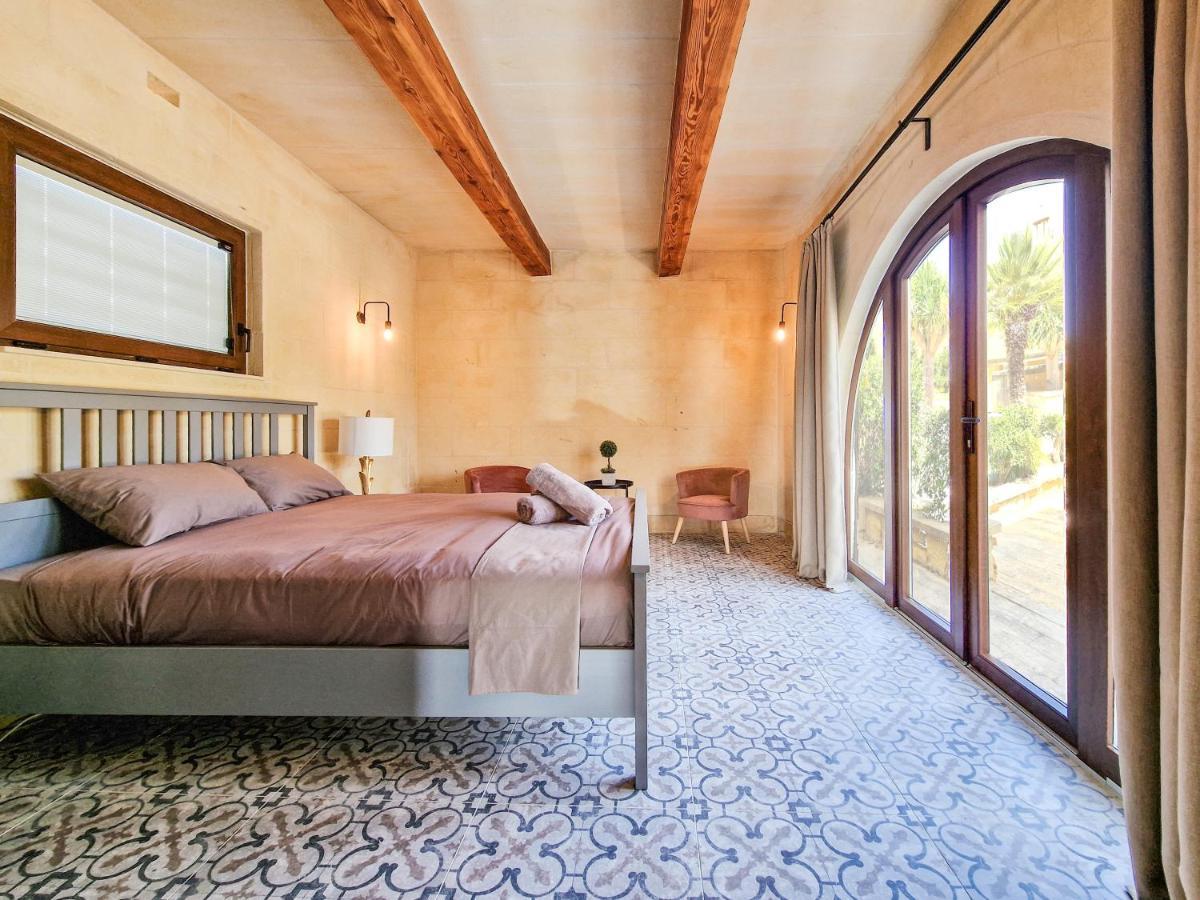 Villa Luxury Surrounded With Nature & Farm Animals Alpacas Etc Għasri