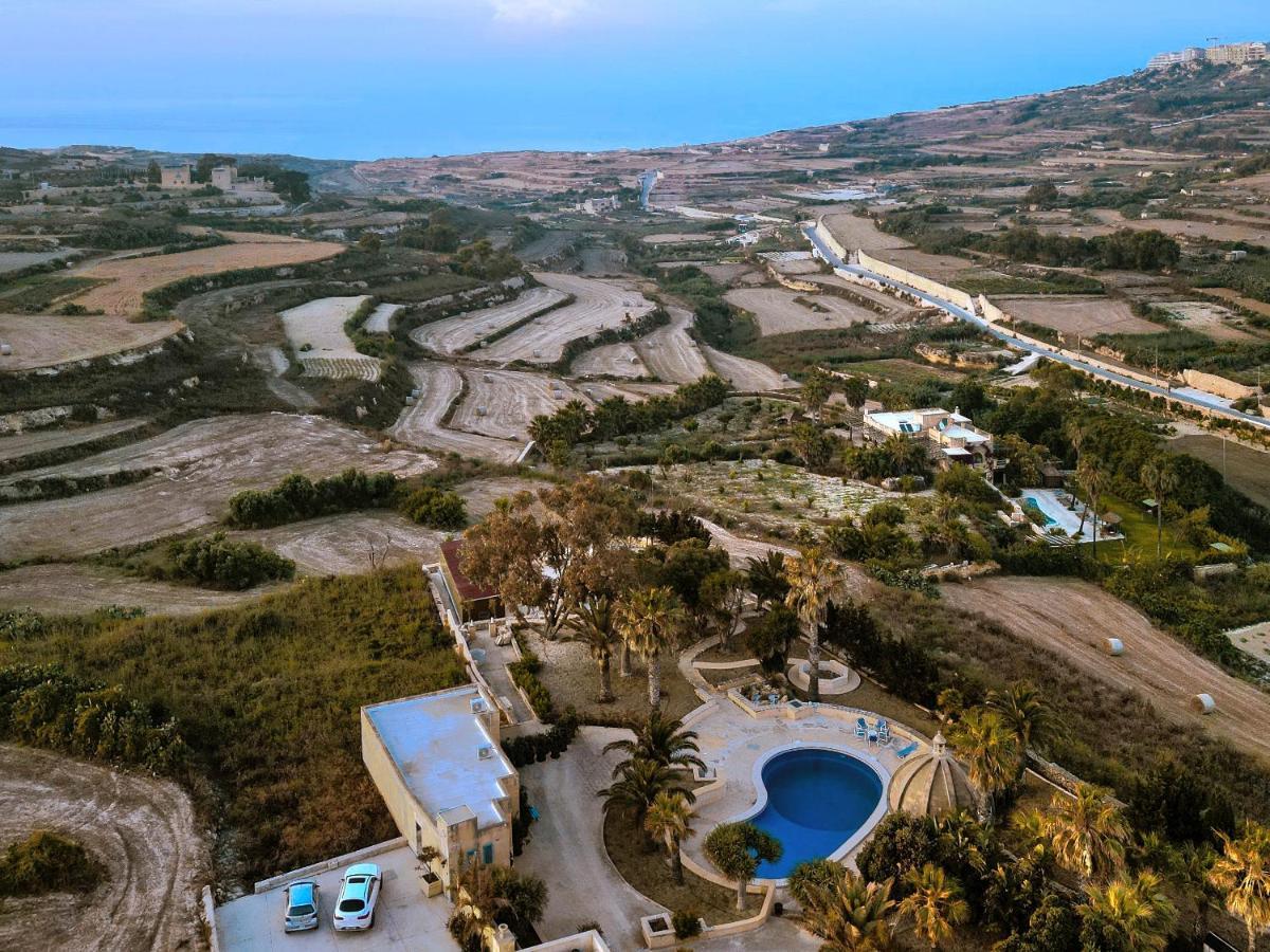 Villa Luxury Surrounded With Nature & Farm Animals Alpacas Etc Għasri